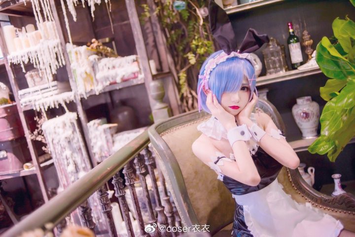 Coser衣衣在《Re:Zero》中 COS 蕾姆，变身美丽迷人的女仆