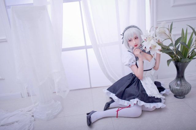 coser@Shika小鹿鹿在游戏《碧蓝航线》化身迷人的“女仆”天狼星