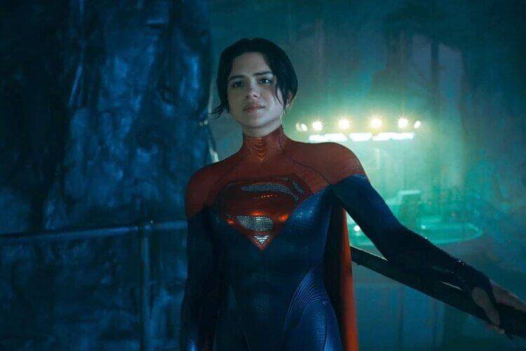 「超少女」萨莎卡勒：从肥皂剧演到《闪电侠》，让亨利卡维尔也赞赏的崛起新星-1
