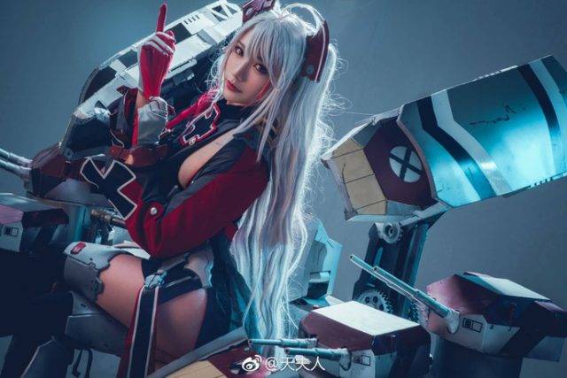 天夫人欧根亲王cosplay照片曝光，性感魅力打动《碧蓝航线》粉丝！-1