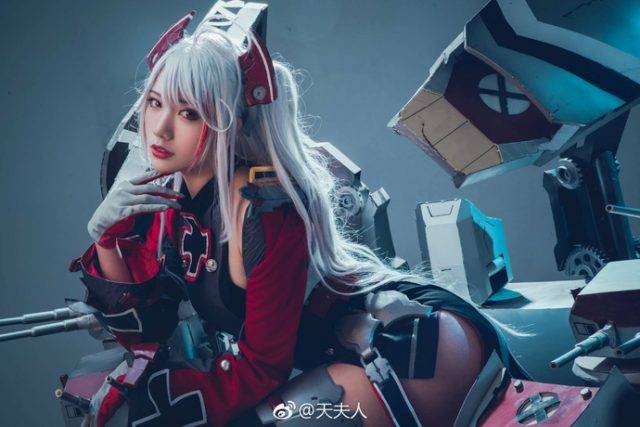 天夫人欧根亲王cosplay照片曝光，性感魅力打动《碧蓝航线》粉丝！-1