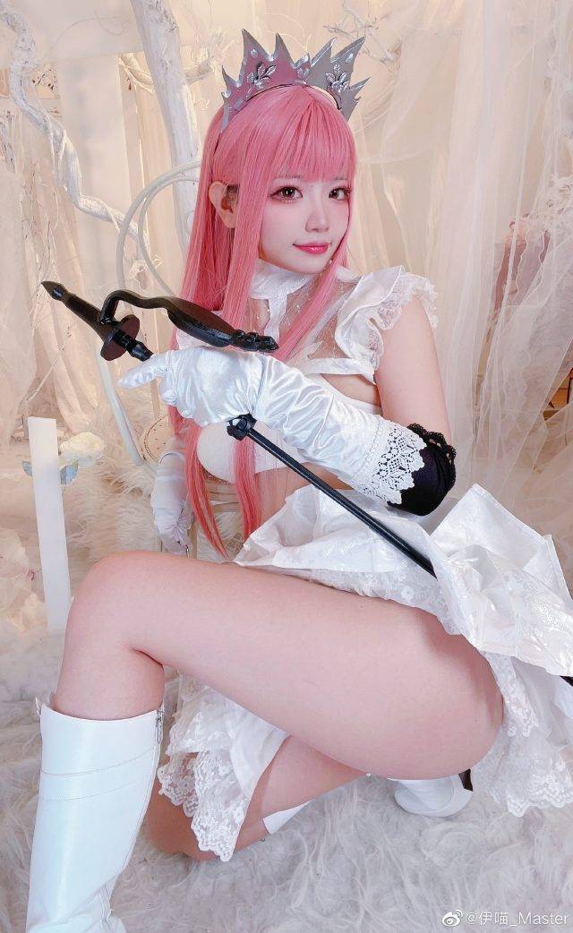 coser伊喵_Master精彩cosplay《Fate/Grand Order》女王梅芙，完美展现性感与可爱的完美结合！-1