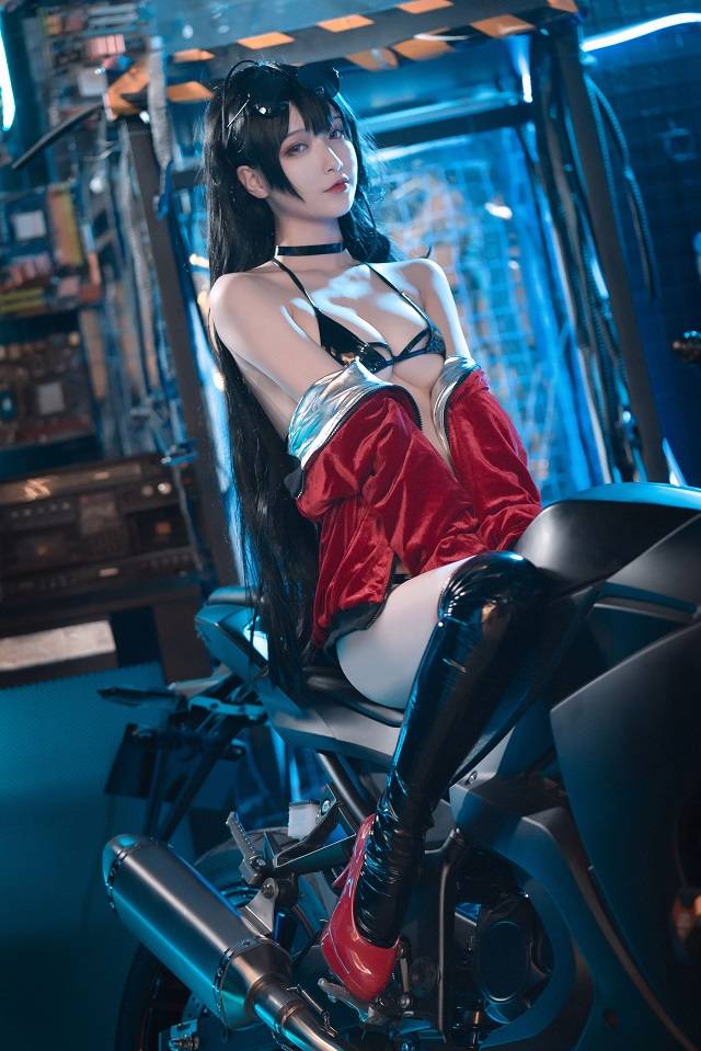 铁板烧鬼舞w cosplay - 铁板烧鬼舞w碧蓝航线·大凤机车cos图集-1