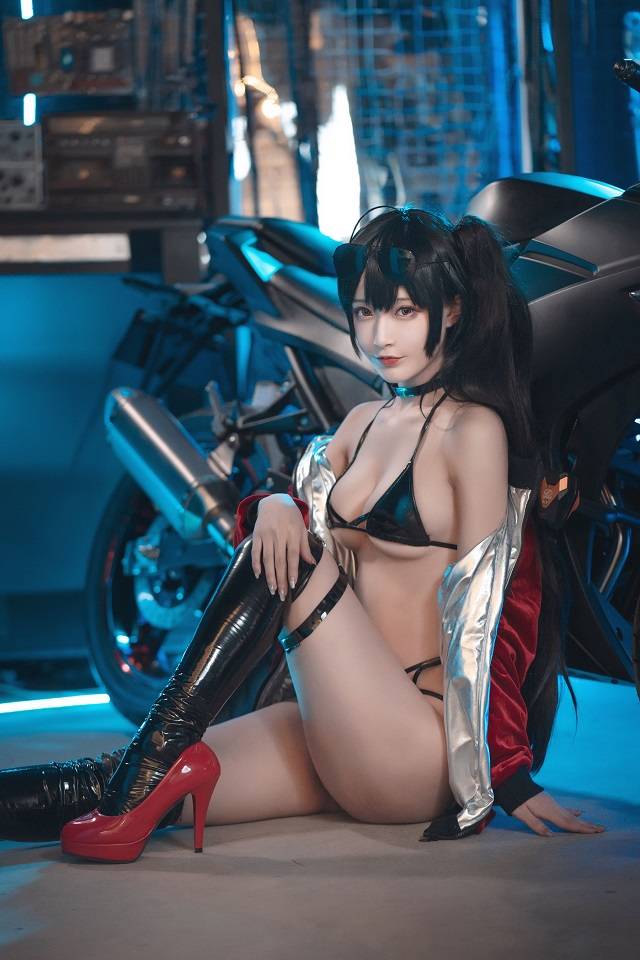 铁板烧鬼舞w cosplay - 铁板烧鬼舞w碧蓝航线·大凤机车cos图集-1