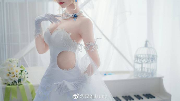 coser@淼唯Jaune在《Fate》化身婚纱版的“Saber Alter”阿尔托利亚-1