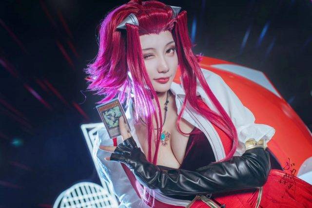 《游戏王5D\'s》十六夜秋cosplay作品，如月灰还原角色魅力！-1