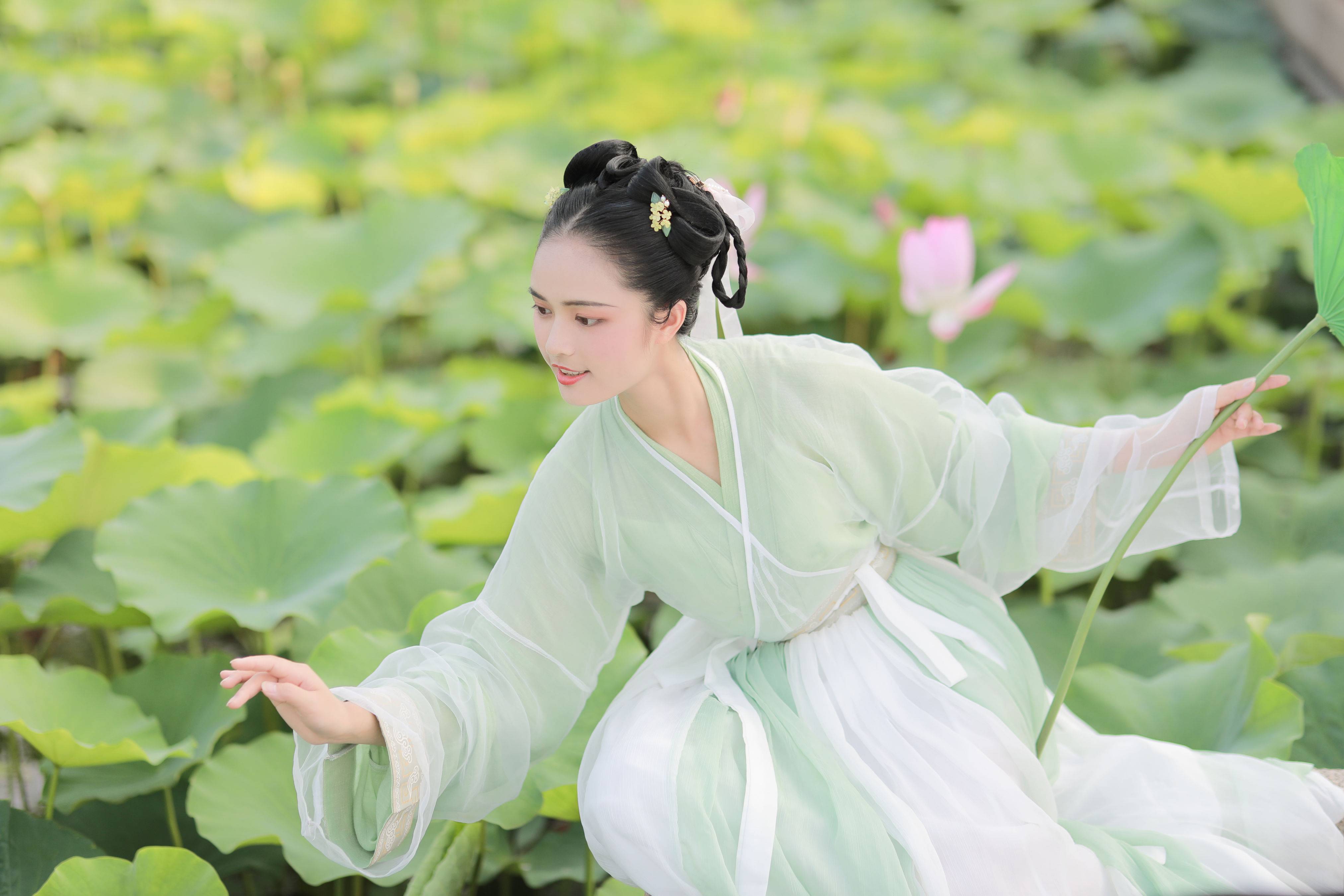 荷趣 荷花 小清新 少女 古风&YiTuYu艺图语-5