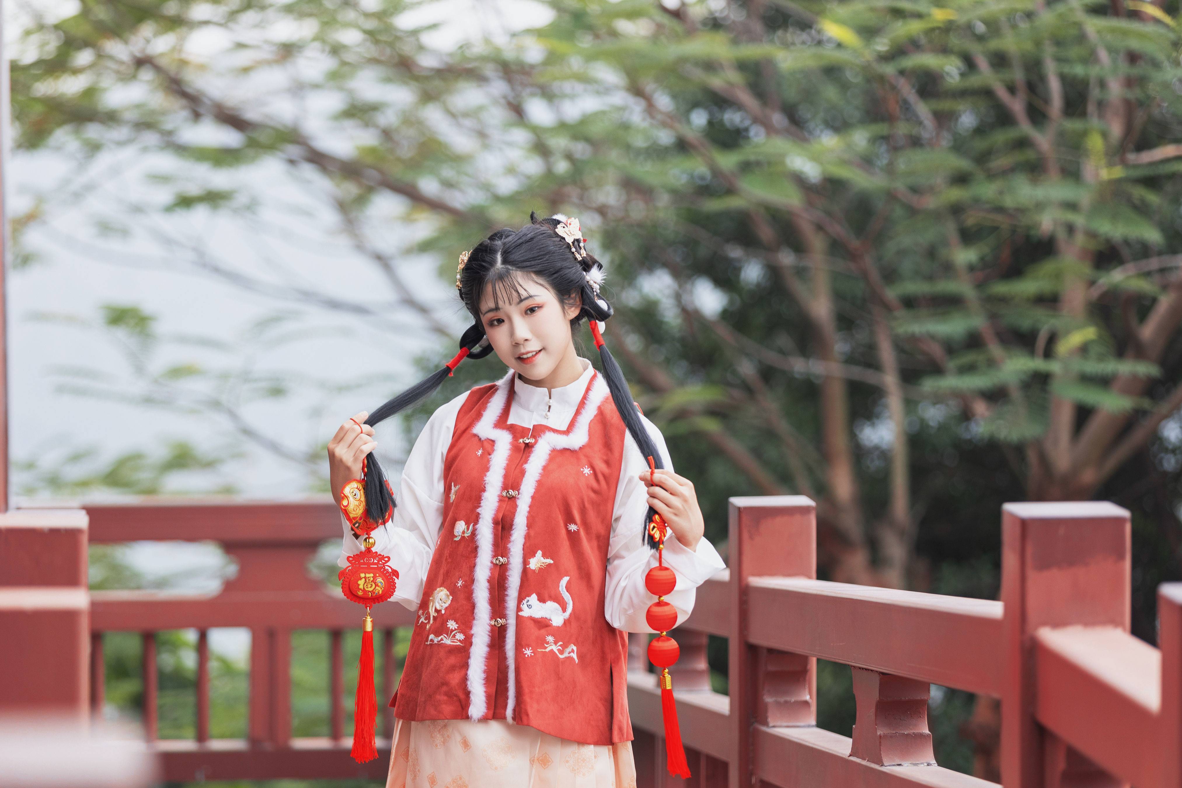 年 美好 中国风 古装 红色 春节 少女&YiTuYu艺图语-3