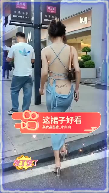 小艾根本吃不饱微密圈性感妩媚网红，绝美写真集