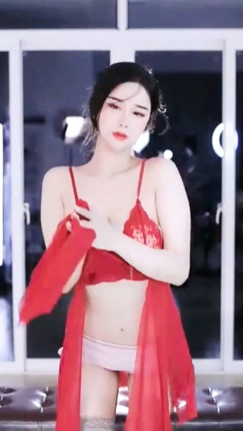 #女主播热舞合集#小恩雅最新热舞定制，你看过吗？