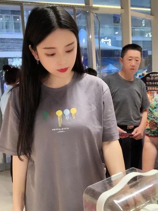 奶雯圈子图片集，秋日谷韵与古村美食的完美邂逅