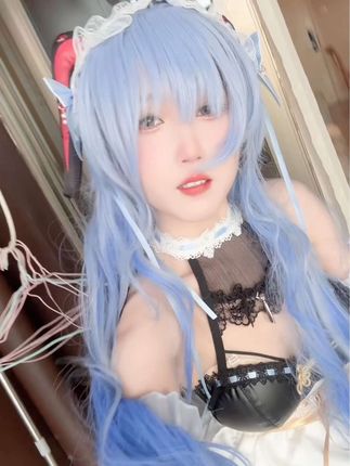 不呆猫最新Cosplay作品，兔子女友等欣赏