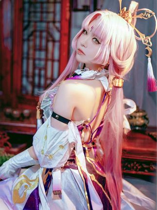 知名动漫博主半半子cosplay图片集锦，动漫博主cosplay美图大全