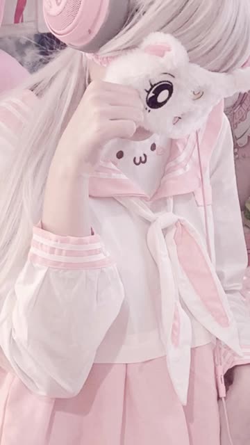 Nyako喵子甜美童颜的肉感妹妹直呼惊讶的合集，童颜cosplay写真