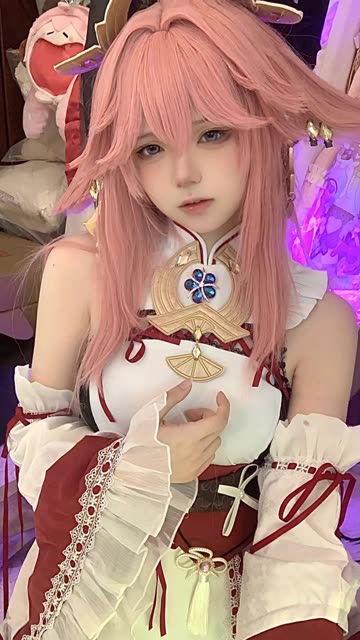 虎森森(嗷呜虎虎)下班后的OL图片合集，OL cosplay图集