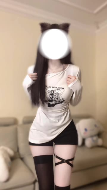 晚苏 susu《空姐制服》原版写真，展现她的优雅与气质