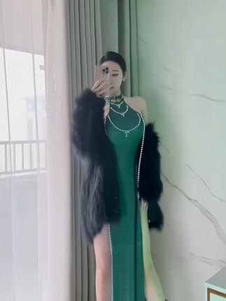 不爱笑的赛琳微密圈写真全集，美与艺术的完美融合