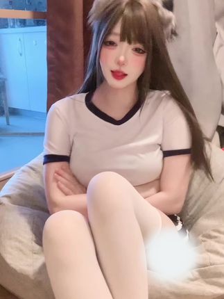 #桃桃sama的小蛮腰扭起来，JK制服搭配，甜美与性感的完美结合