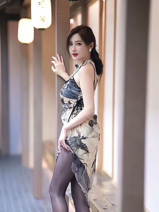 酥胸荡漾娇挺诱人性感美女周妍希清新脱俗美如天仙图片大全，风格与性感的完美结合