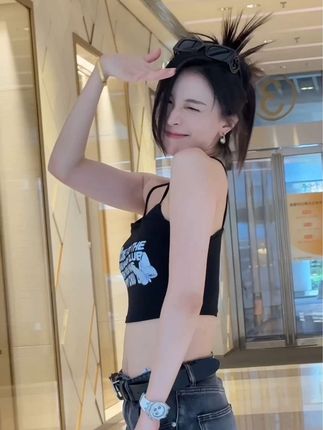 李嘉欣97的真实身高体重揭秘，网红女神李嘉欣97的完美比例