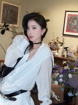 李嘉欣97微博内容独家解析，她的言语背后藏着怎样的心情？