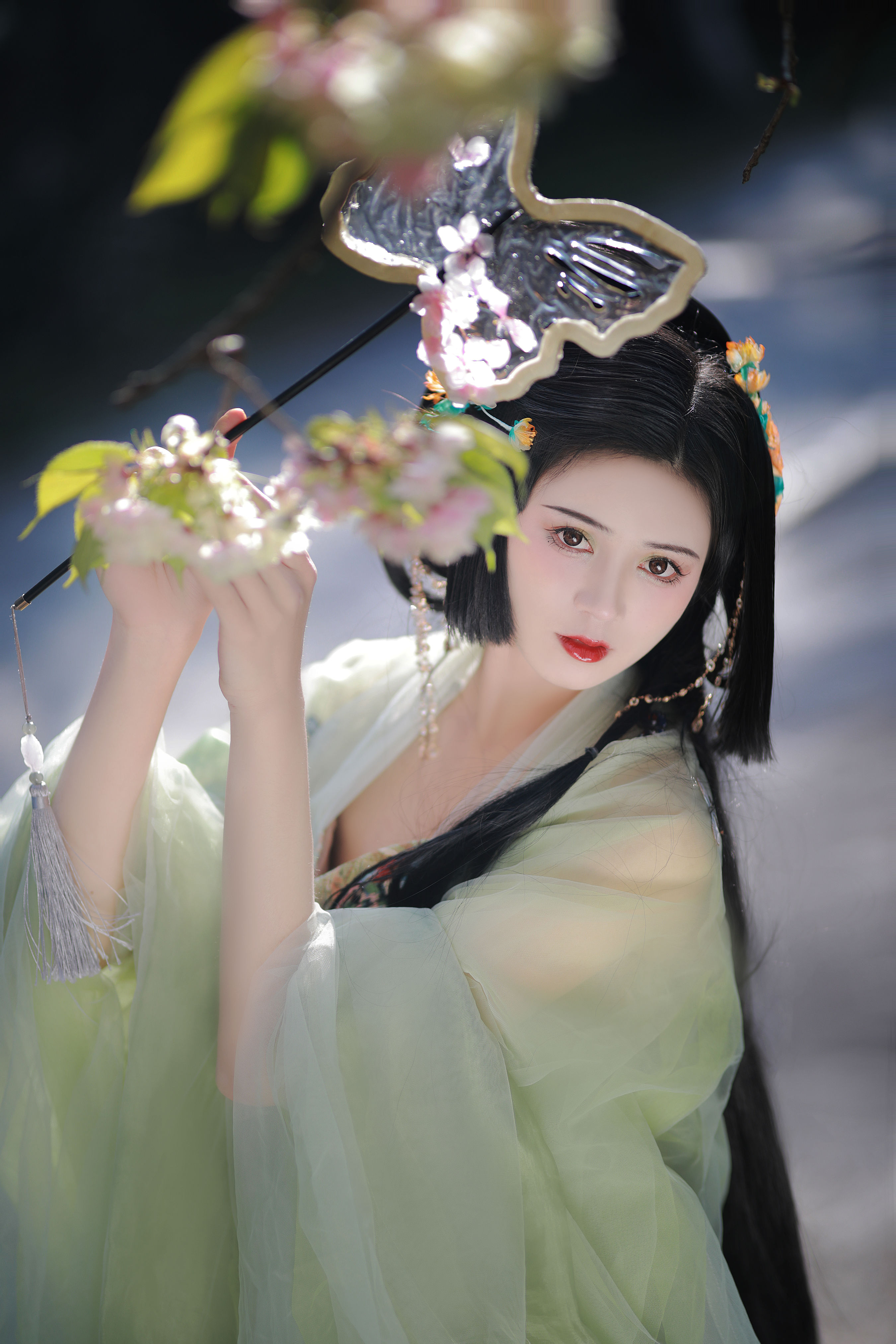 月是人间散客 古风 女神 美人 模特 花 唯美