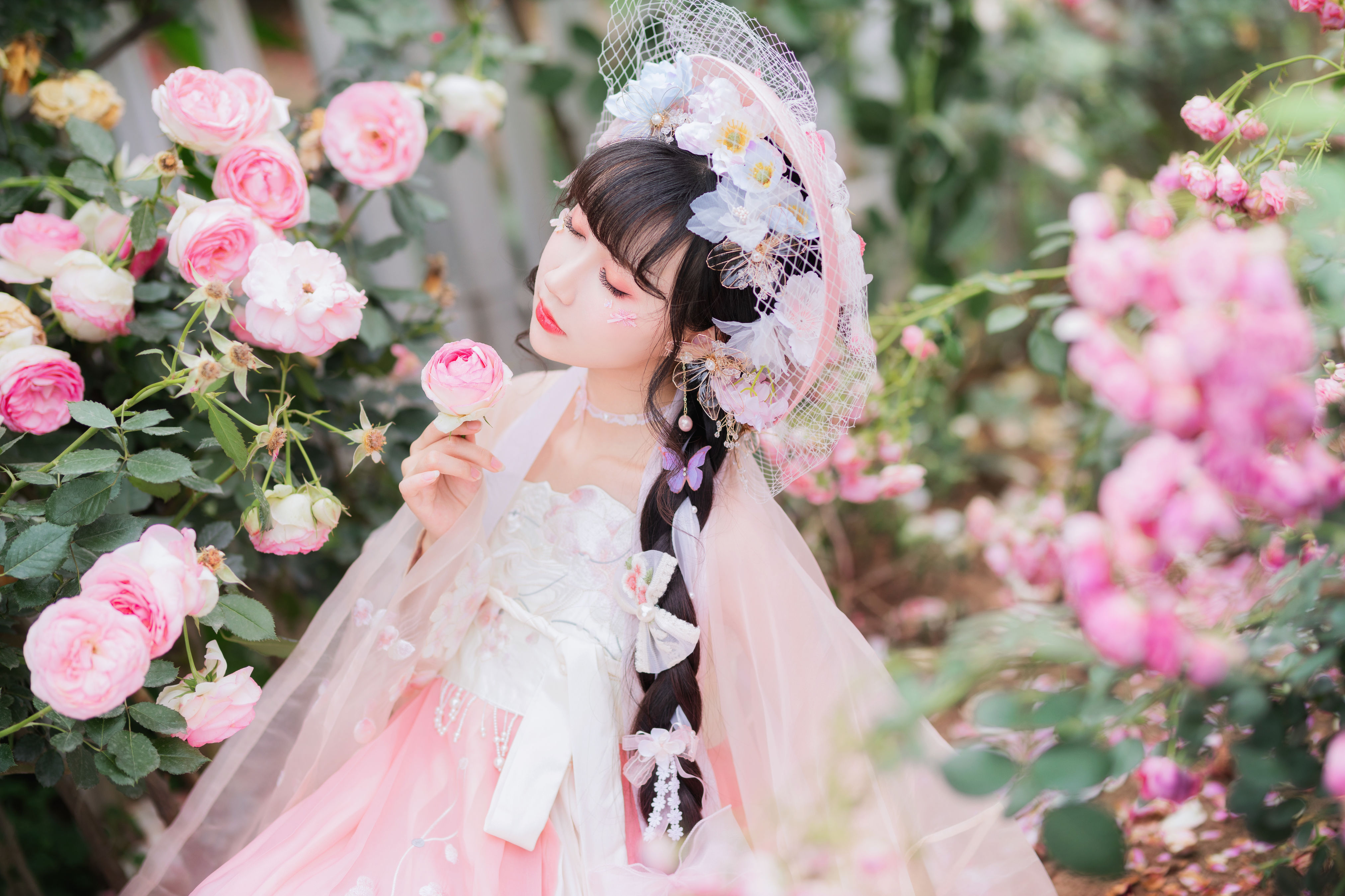 玫瑰少女 花 玫瑰花 少女 汉服 写真 美丽